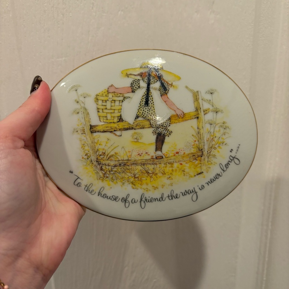 Vintage Holly Hobbie Porcelain Plaque - 6”x 5”